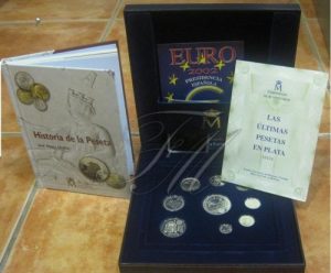 ESTUCHE F.N.M.T. AÑO 2001.